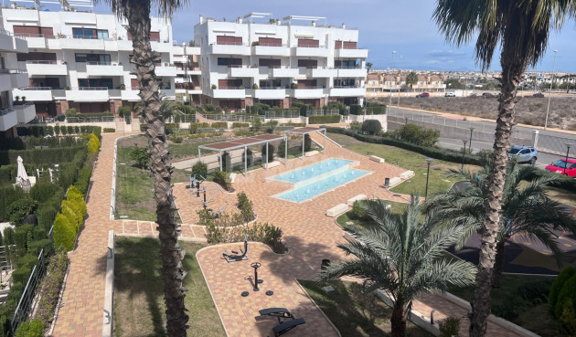 Apartamento / piso - Reventa - Lomas De Campoamor - Inland