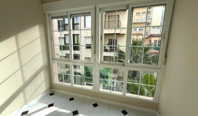 Apartamento / piso - Reventa - Torrevieja - Centro