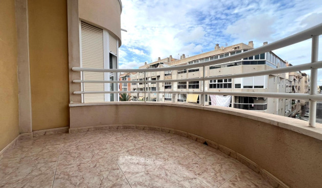 Apartamento / piso - Reventa - Torrevieja - Torrevieja