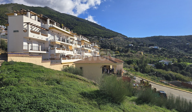 Apartment / flat - Resale - Alcaucín - Inland