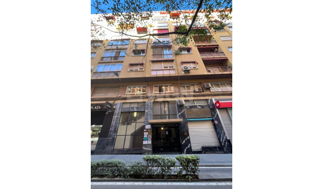 Apartment / flat - Resale - Alicante - Centro