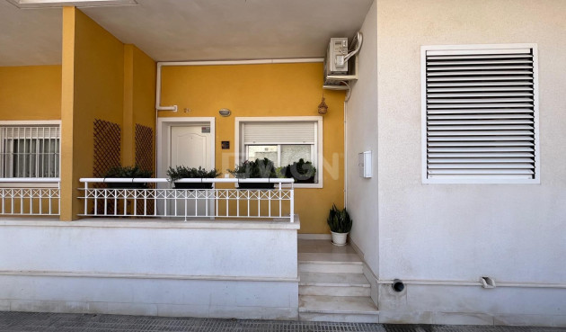 Apartment / flat - Resale - Almoradí - Inland