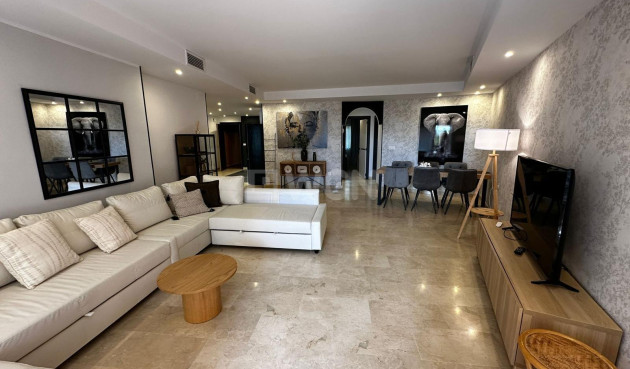 Apartment / flat - Resale - Marbella - Lomas De Rio Verde