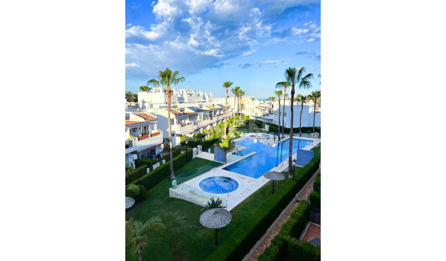 Apartment / flat - Resale - Orihuela Costa - Villamartín