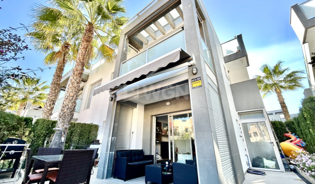 Apartment / flat - Resale - Punta Prima - Costa Blanca