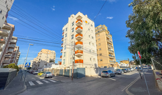 Apartment / flat - Resale - Torrevieja - 11825