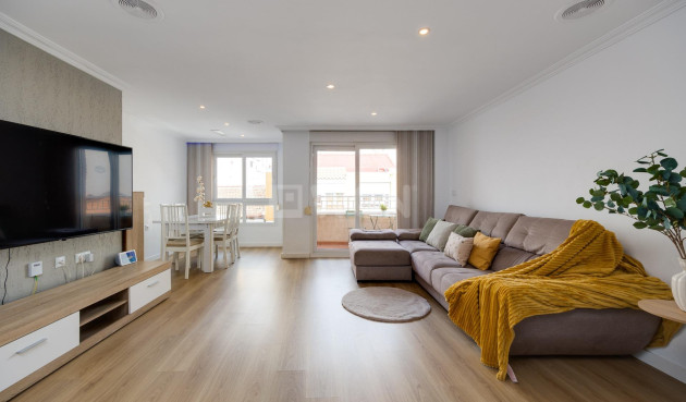 Apartment / flat - Resale - Torrevieja - 26710