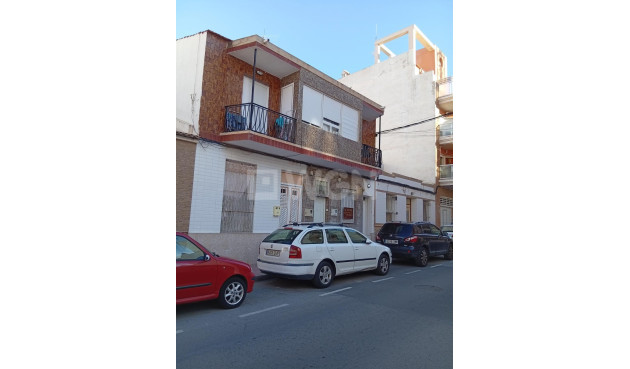 Apartment / flat - Resale - Torrevieja - Aguas Nuevas 1