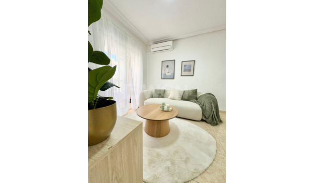 Apartment / flat - Resale - Torrevieja - Antonio Machado