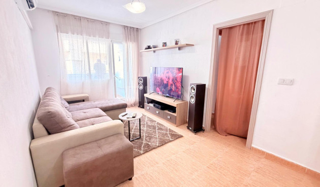 Apartment / flat - Resale - Torrevieja - Centro - Muelle Pesquero