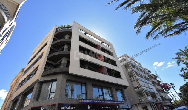 Apartment / flat - Resale - Torrevieja - Centro - Muelle Pesquero