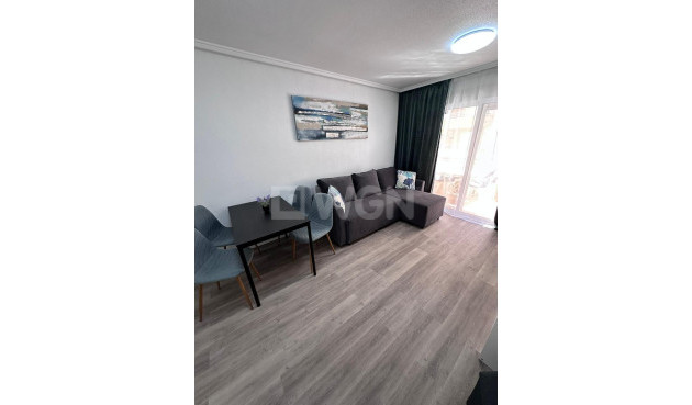 Apartment / flat - Resale - Torrevieja - Centro - Muelle Pesquero