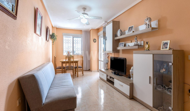 Apartment / flat - Resale - Torrevieja - Centro