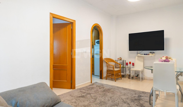 Apartment / flat - Resale - Torrevieja - Centro