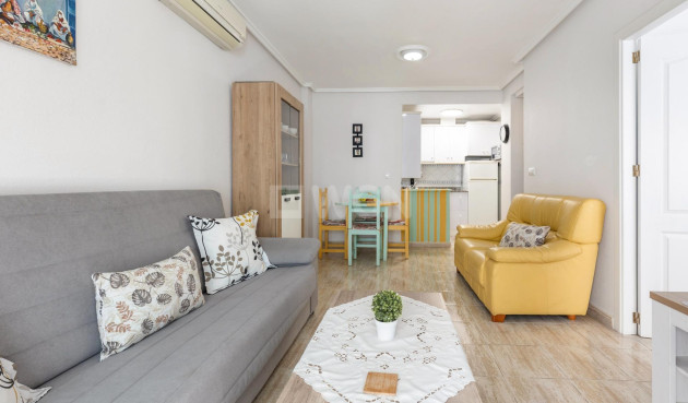 Apartment / flat - Resale - Torrevieja - Centro