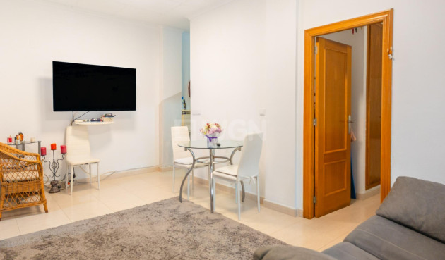 Apartment / flat - Resale - Torrevieja - Centro