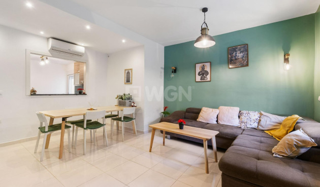 Apartment / flat - Resale - Torrevieja - Centro