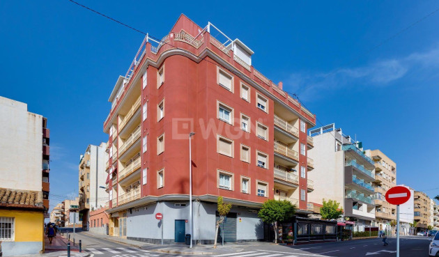 Apartment / flat - Resale - Torrevieja - Centro