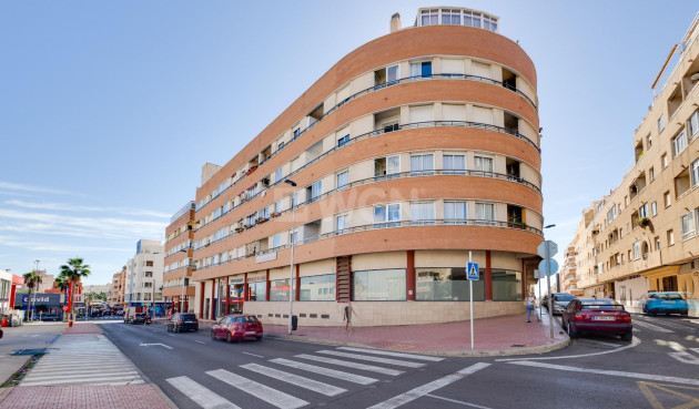 Apartment / flat - Resale - Torrevieja - Centro