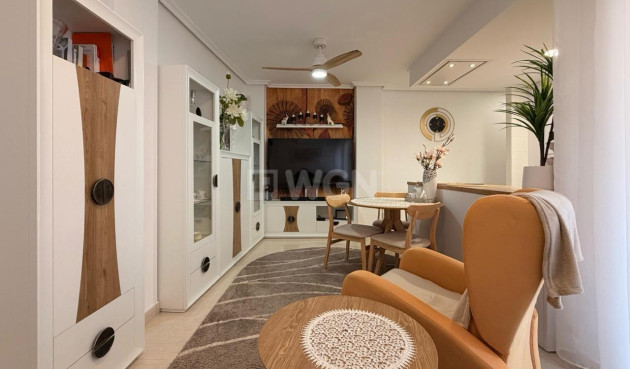 Apartment / flat - Resale - Torrevieja - Centro