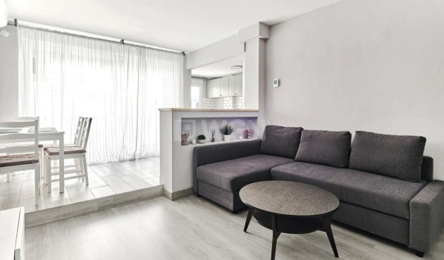 Apartment / flat - Resale - Torrevieja - Centro