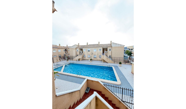 Apartment / flat - Resale - Torrevieja - Centro