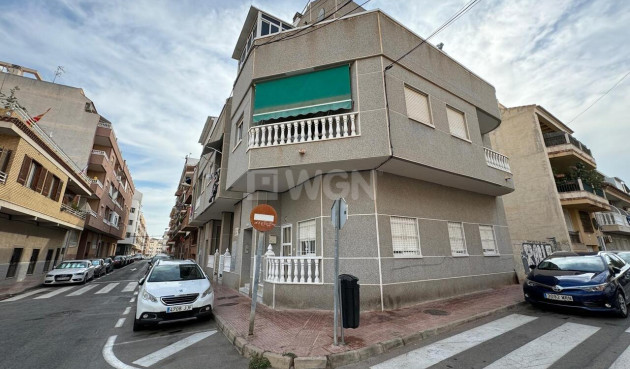 Apartment / flat - Resale - Torrevieja - Costa Blanca