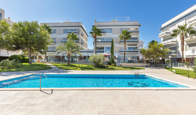 Apartment / flat - Resale - Torrevieja - Costa Blanca