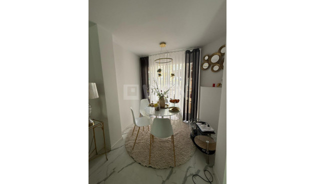 Apartment / flat - Resale - Torrevieja - Costa Blanca