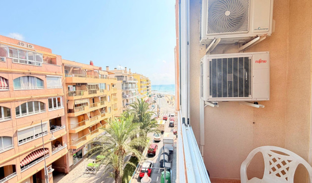 Apartment / flat - Resale - Torrevieja - Curva Del Palangre