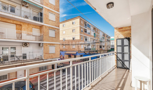 Apartment / flat - Resale - Torrevieja - Estacion De Autobuses