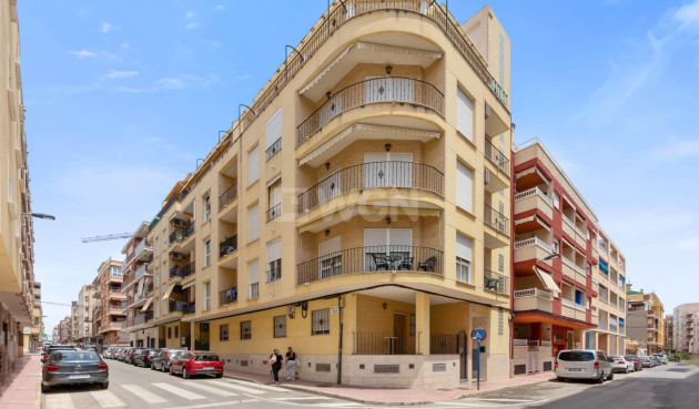 Apartment / flat - Resale - Torrevieja - Estacion De Autobuses