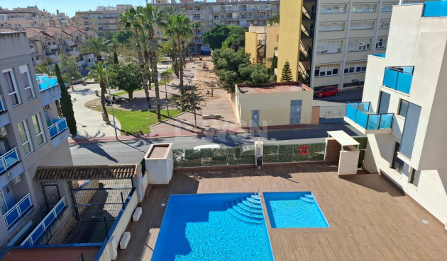 Apartment / flat - Resale - Torrevieja - Estacion De Autobuses