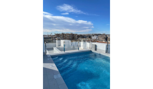 Apartment / flat - Resale - Torrevieja - Las Piscinas Naturales