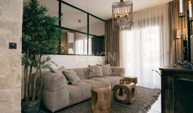 Apartment / flat - Resale - Torrevieja - Las Piscinas Naturales