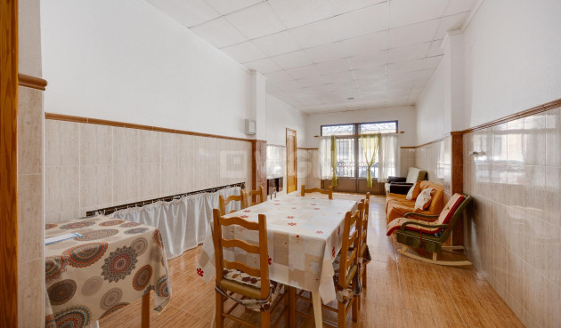 Apartment / flat - Resale - Torrevieja - Paseo Maritimo