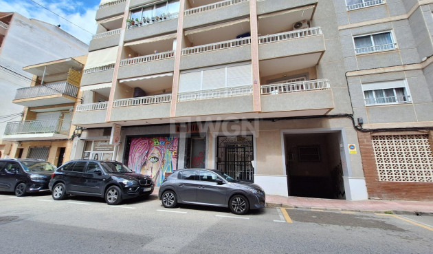 Apartment / flat - Resale - Torrevieja - Playa de los Locos