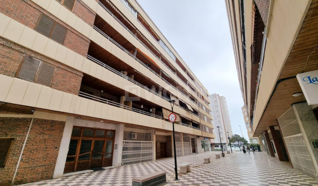 Apartment / flat - Resale - Torrevieja - Playa De Los Naufragos