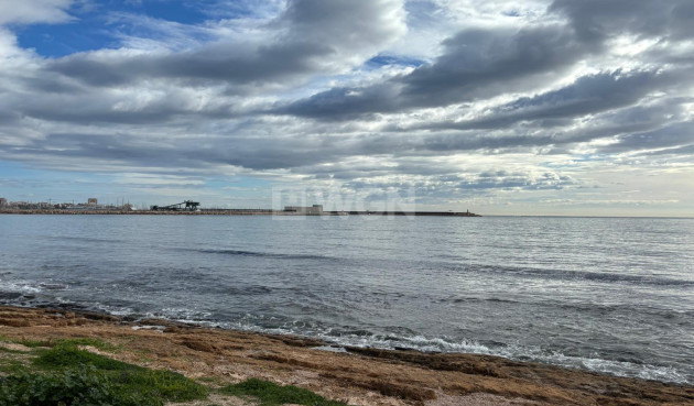 Apartment / flat - Resale - Torrevieja - Playa De Los Naufragos