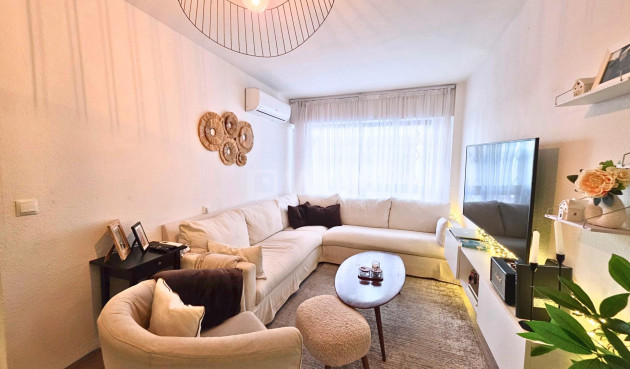 Apartment / flat - Resale - Torrevieja - Playa del Cura