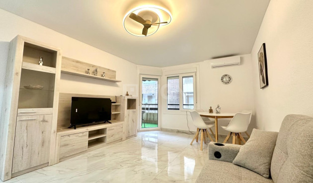 Apartment / flat - Resale - Torrevieja - Playa del Cura