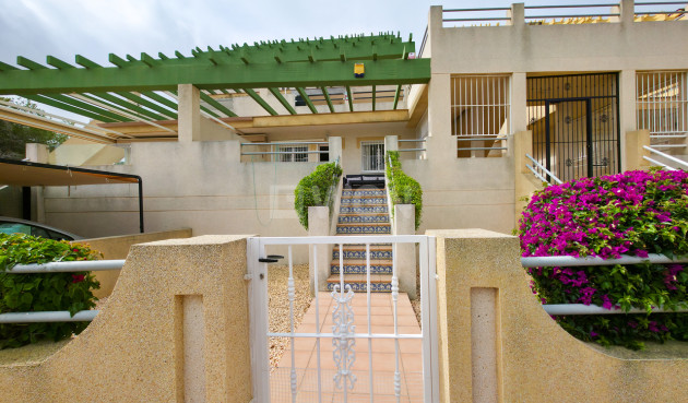 Apartment / flat - Resale - Villamartin - Costa Blanca