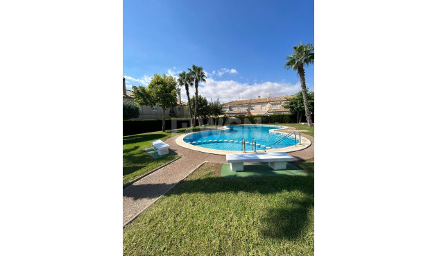 Bungalow - Odsprzedaż - Torrevieja - aguas nuevas