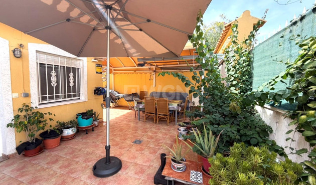 Bungalow - Odsprzedaż - Torrevieja - La Mata