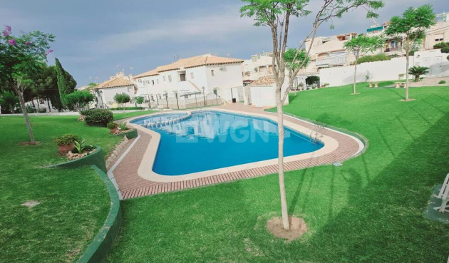 Bungalow - Odsprzedaż - Torrevieja - LOS BALCONES - LAGO JARDIN 2