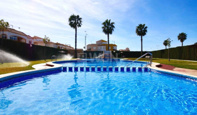 Bungalow - Odsprzedaż - Torrevieja - Torretas