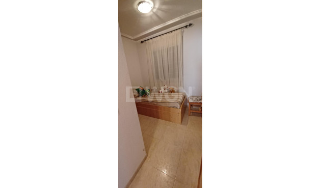 Daszek - Odsprzedaż - Torrevieja - 49671