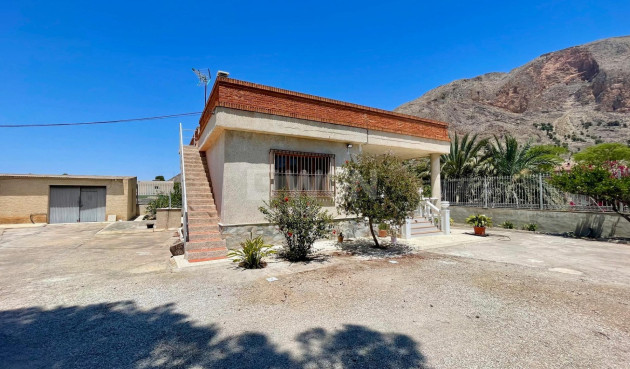 Finca - Reventa - Redován - 71130