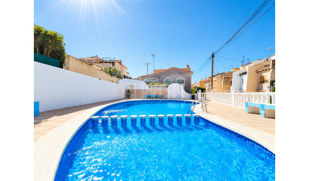 Kamienica - Odsprzedaż - Los Balcones - Costa Blanca