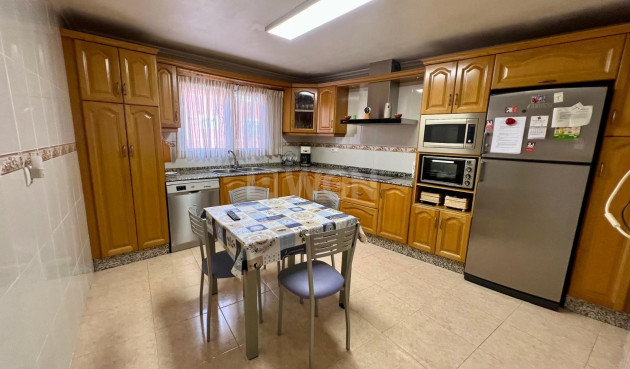 Kamienica - Odsprzedaż - Pinoso - Inland